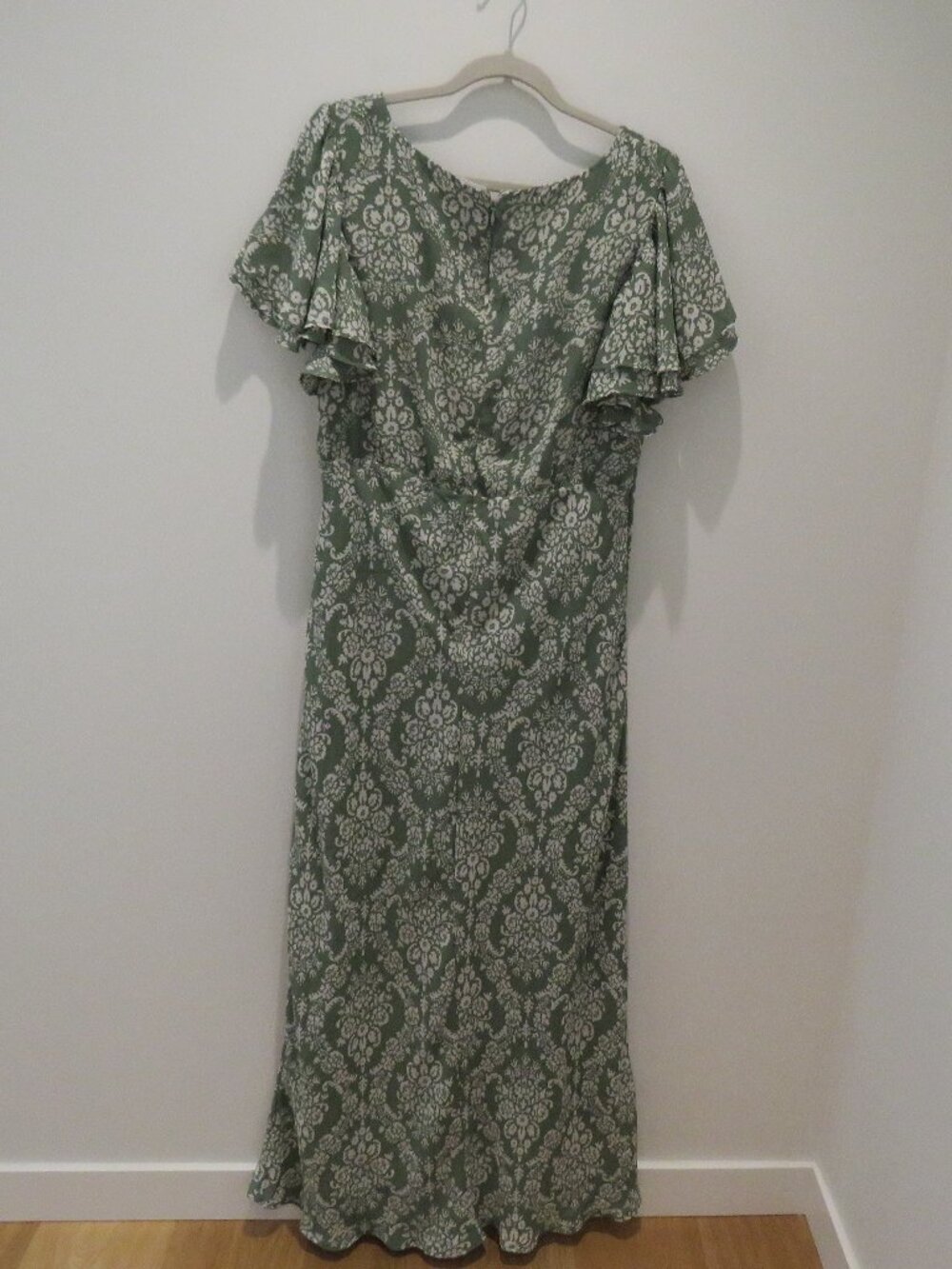 Abercrombie & Fitch Sage Green and Cream Floral Maxi Dress - Picture 10 of 16